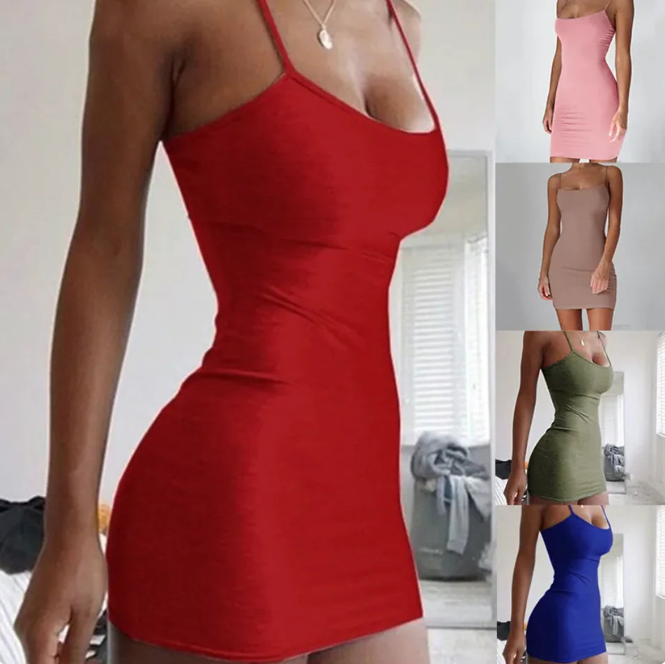 Vestido Halter con Tirantes y Detalle Hueco