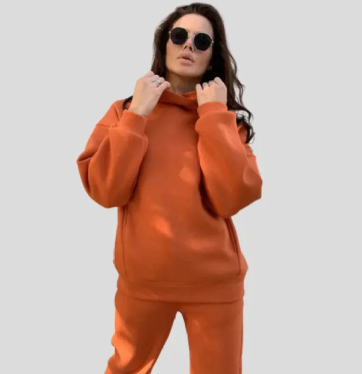 Conjunto de Suéter con Capucha y Pantalones