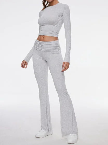 Conjunto de Pantalones Campana y Top de Cuello Redondo
