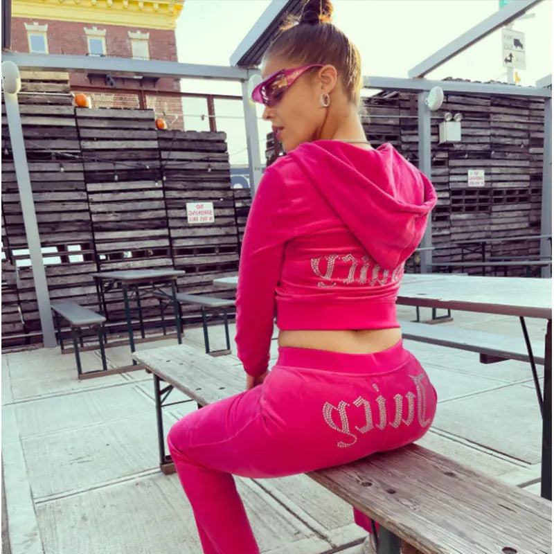 Conjunto Juicy de Terciopelo y Pedrería