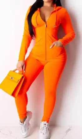 Conjunto de Dos Piezas con Capucha