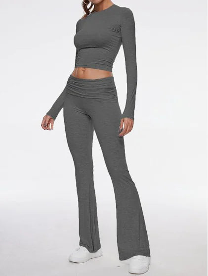 Conjunto de Pantalones Campana y Top de Cuello Redondo
