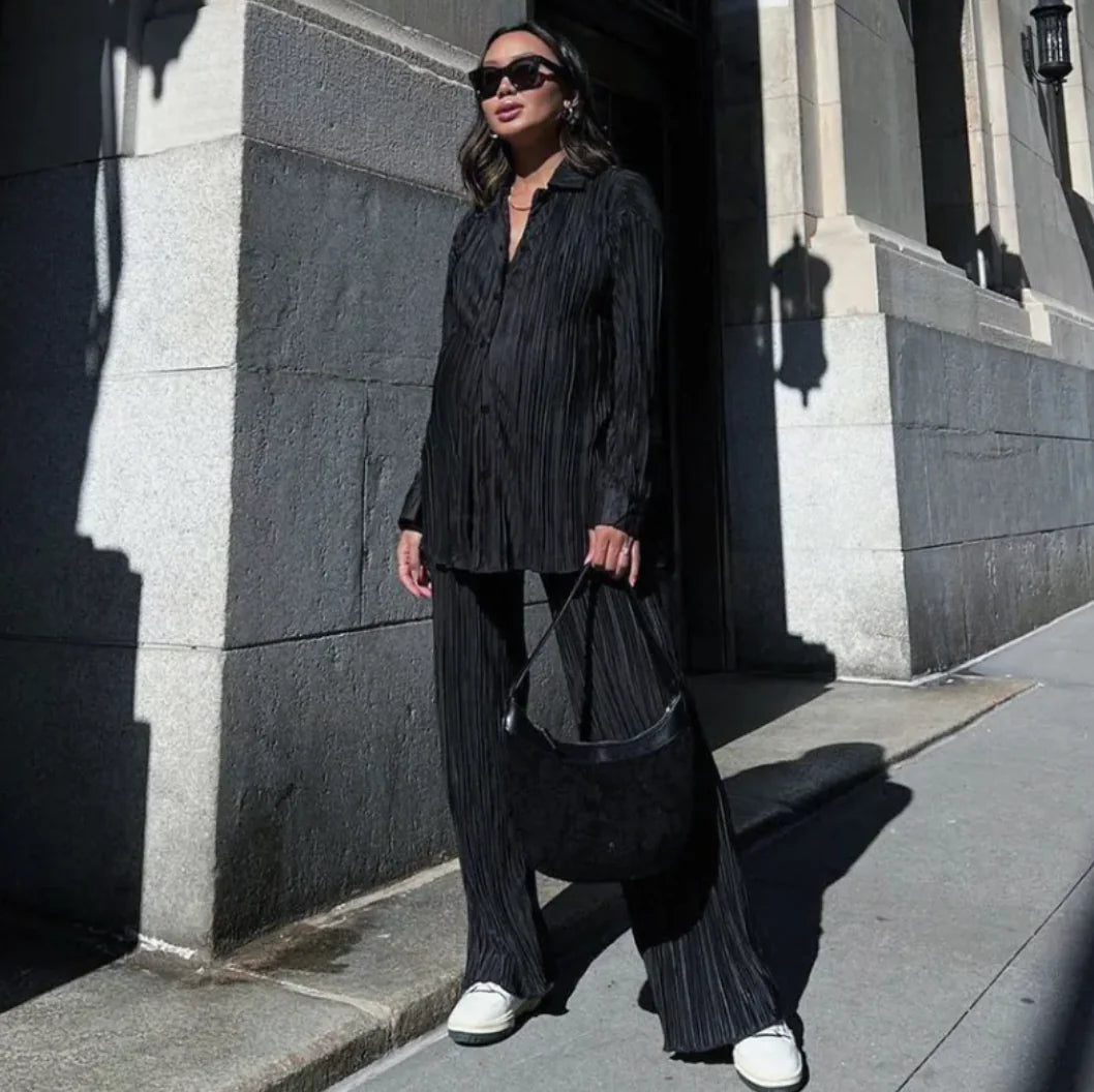 Conjunto de Dos Piezas Seda Efecto – Top y Pantalón Plisado