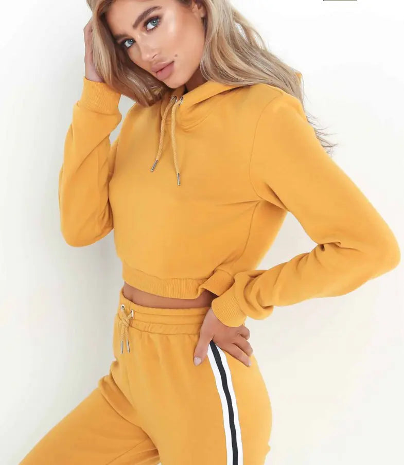 Conjunto Deportivo con Sudadera con Capucha para Actividades al Aire Libre