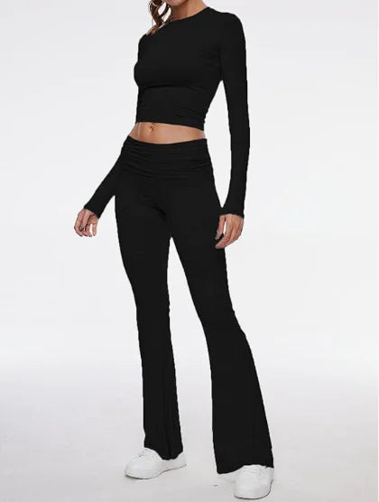 Conjunto de Pantalones Campana y Top de Cuello Redondo