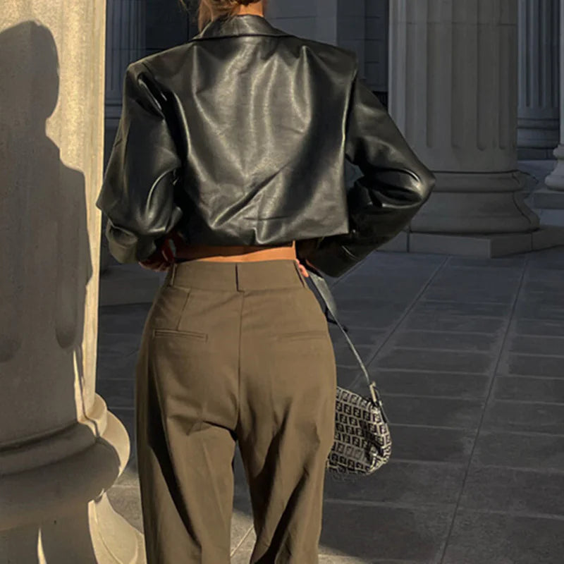 Chaqueta Cropped de Cuero Sintético