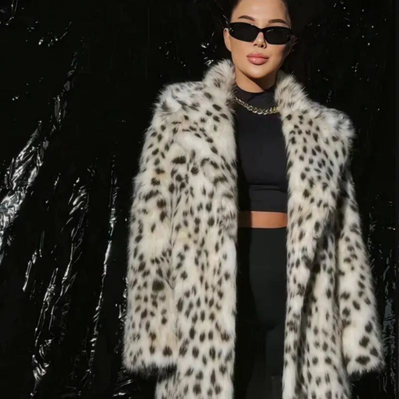 Abrigo de Piel Sintética con Estampado de Leopardo