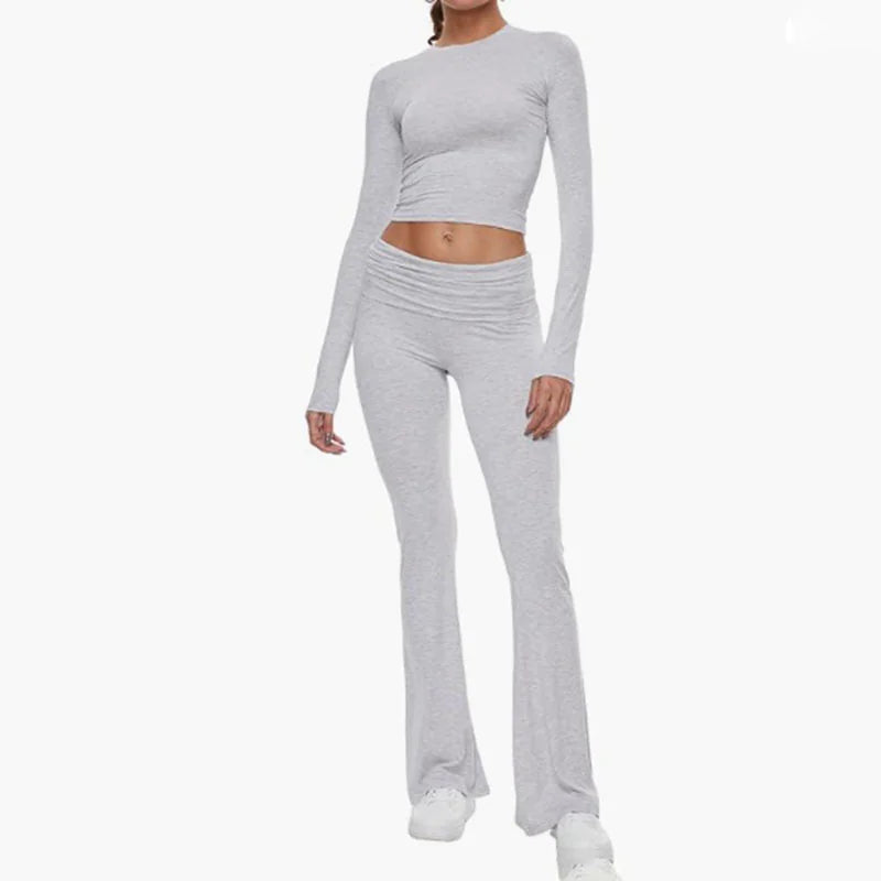 Conjunto de Pantalones Campana y Top de Cuello Redondo