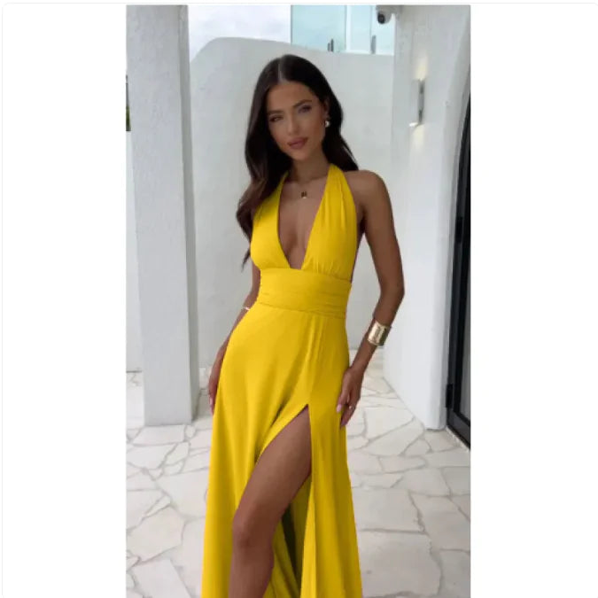 Vestido de Cuello Halter con Abertura