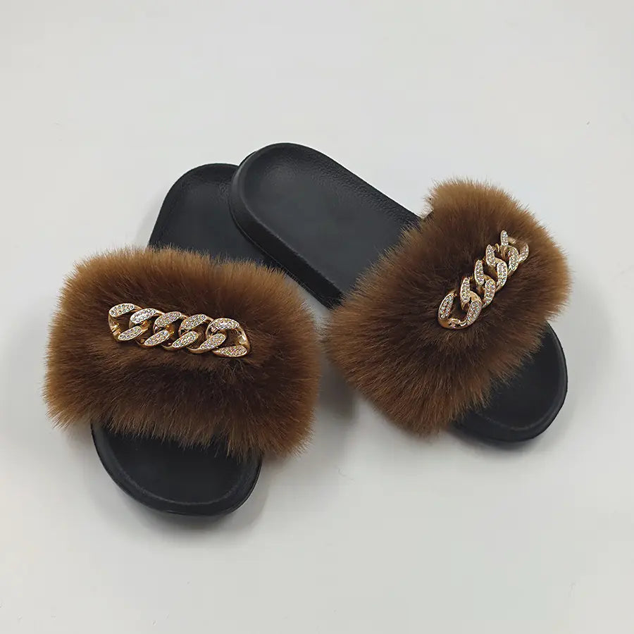 Chanclas con Plumas y Cadena