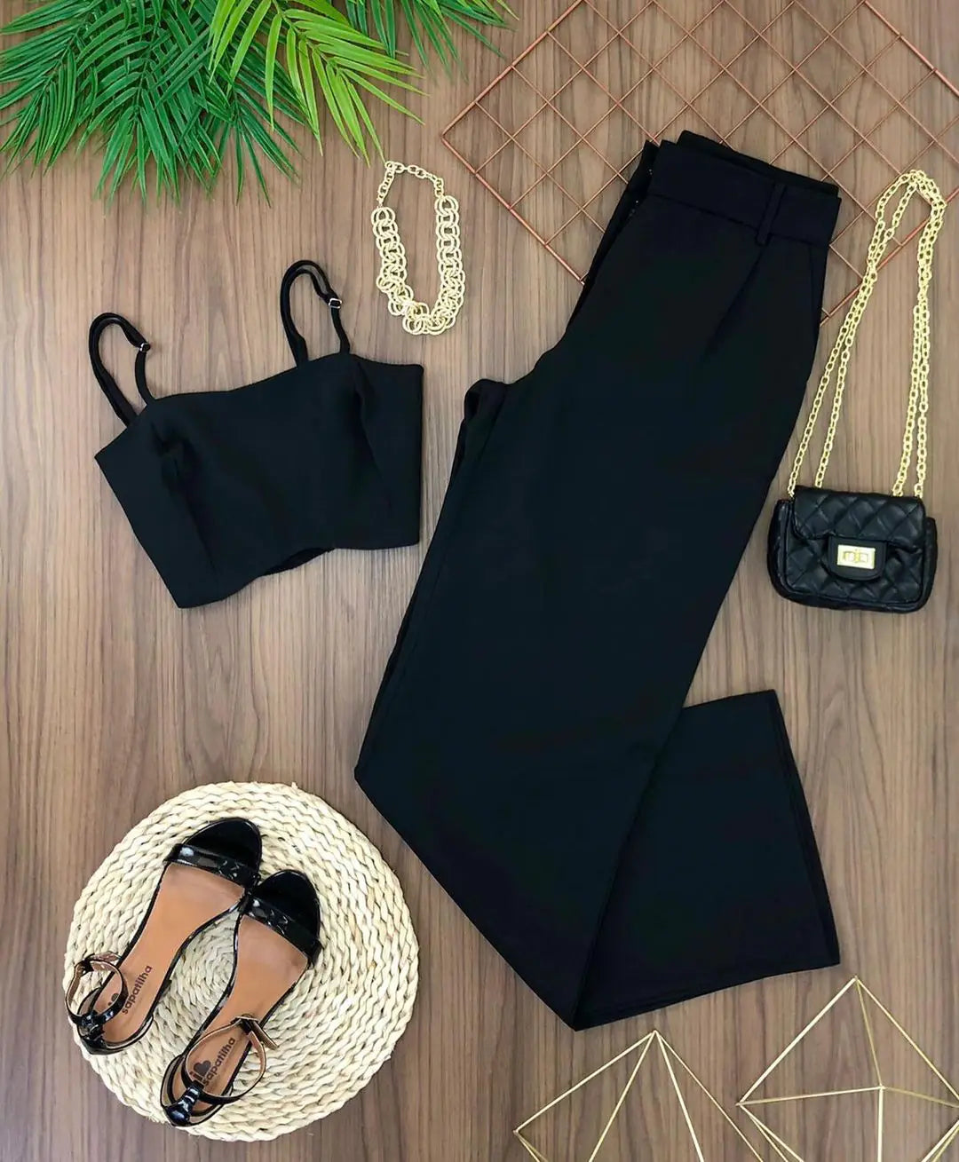 Conjunto Casual de Dos Piezas con Tirantes Ajustables