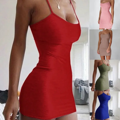 Vestido Halter con Tirantes y Detalle Hueco