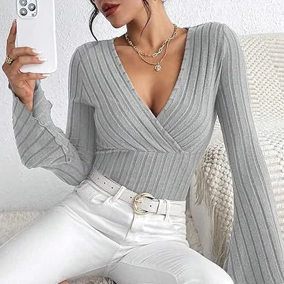 Suéter de Canalé con Rayas Hundidas – Escote en V