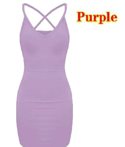 Vestido Halter con Tirantes y Detalle Hueco